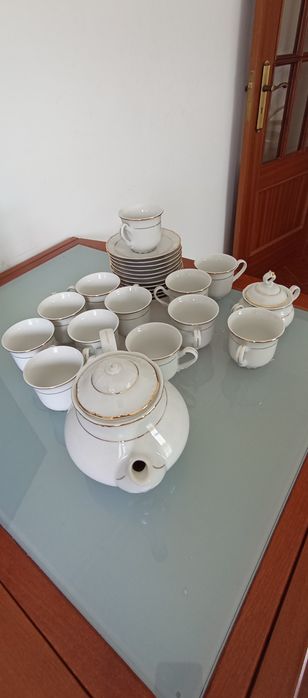 Serviço de chá em porcelana
