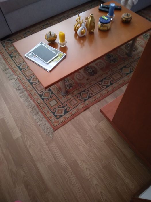 Mesa de centro de sala de estar usada