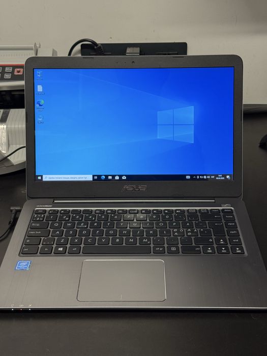 Ноутбук Asus E403S