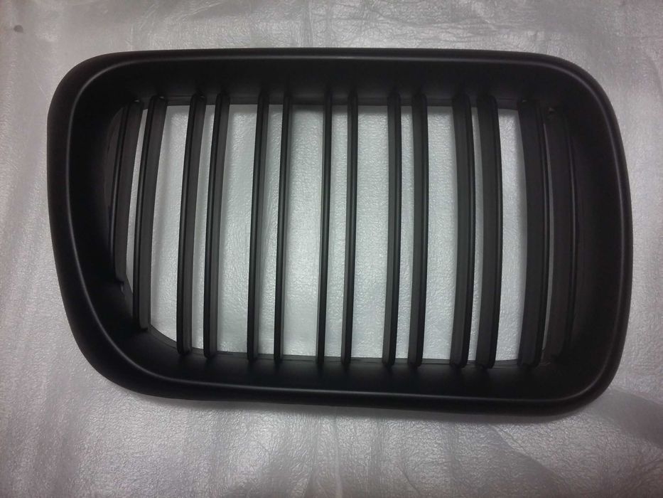Grelha BMW e36 1997 a 99