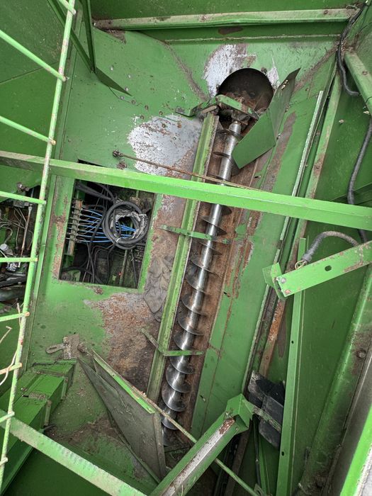 John Deere 1075