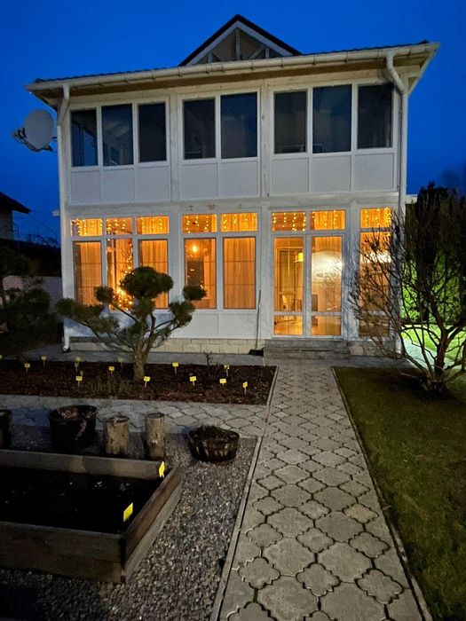 Продаж заміського будинку для постійного проживання в Колонщині