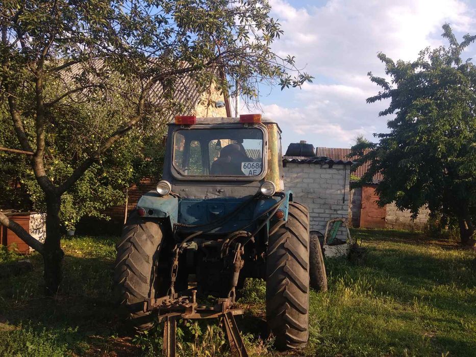 Продам трактор юмз6