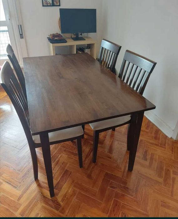 Mesa de jantar + 4 cadeiras