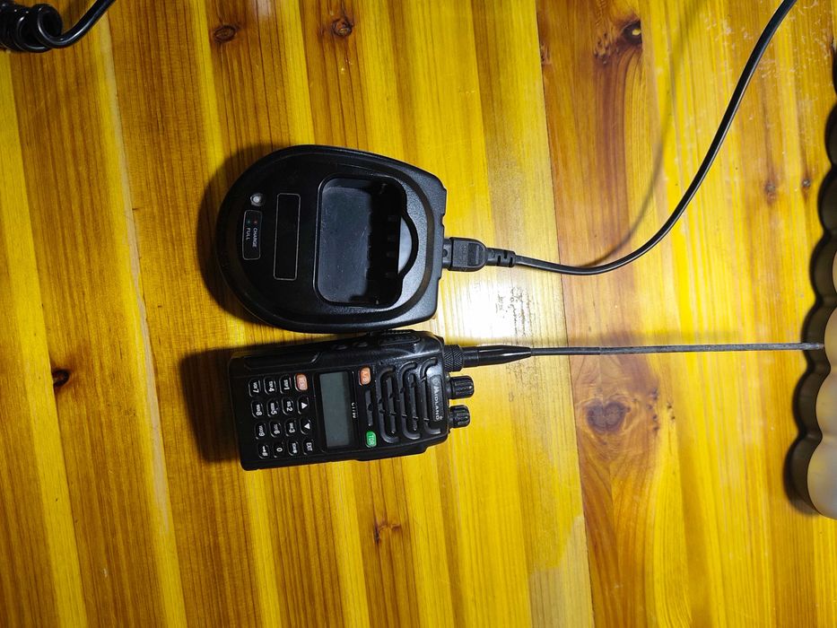 Midland CT-790 Portable Radio64751158307970121