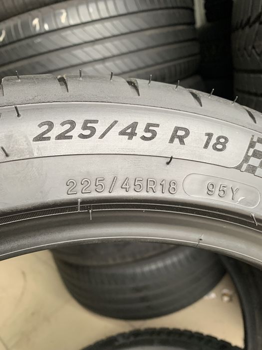 255/40/18 на 225/45/18 Y MICHELIN