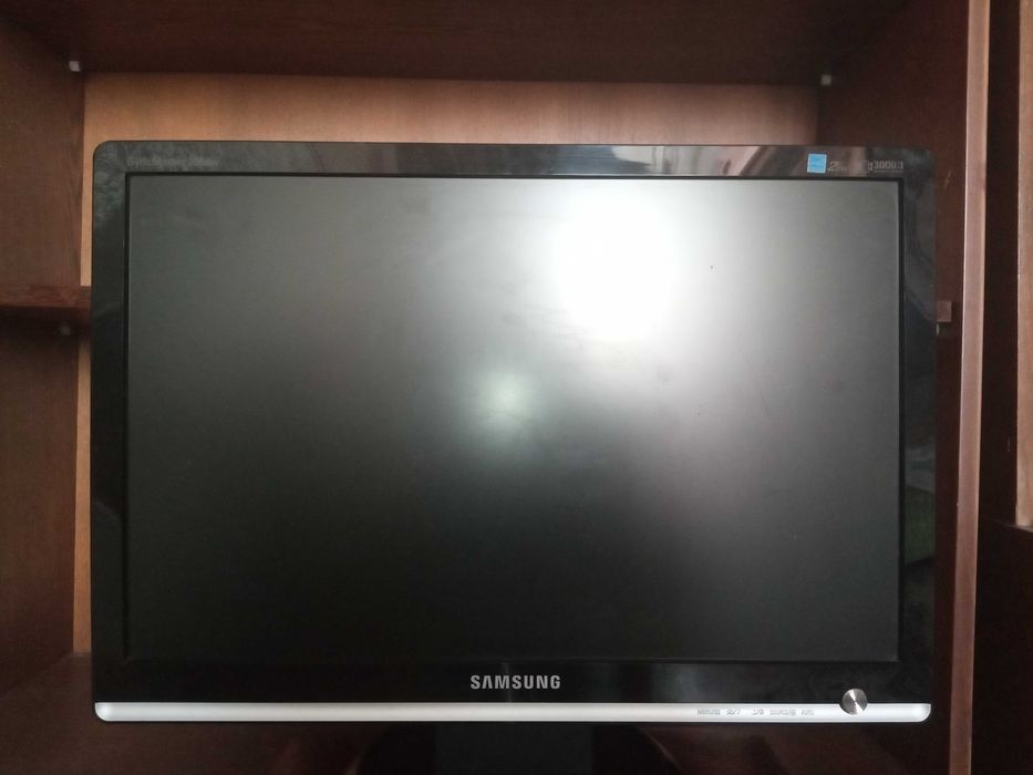 Продам монитор LCD