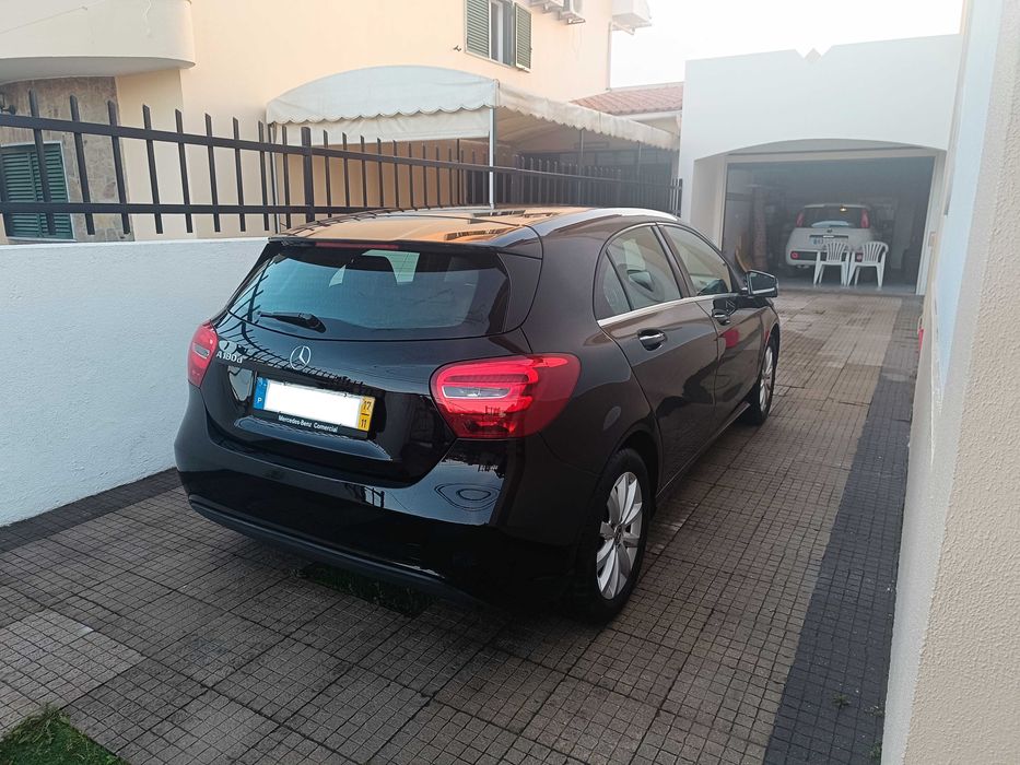 Mercedes-Benz A 180d Style 11-2017- Nacional