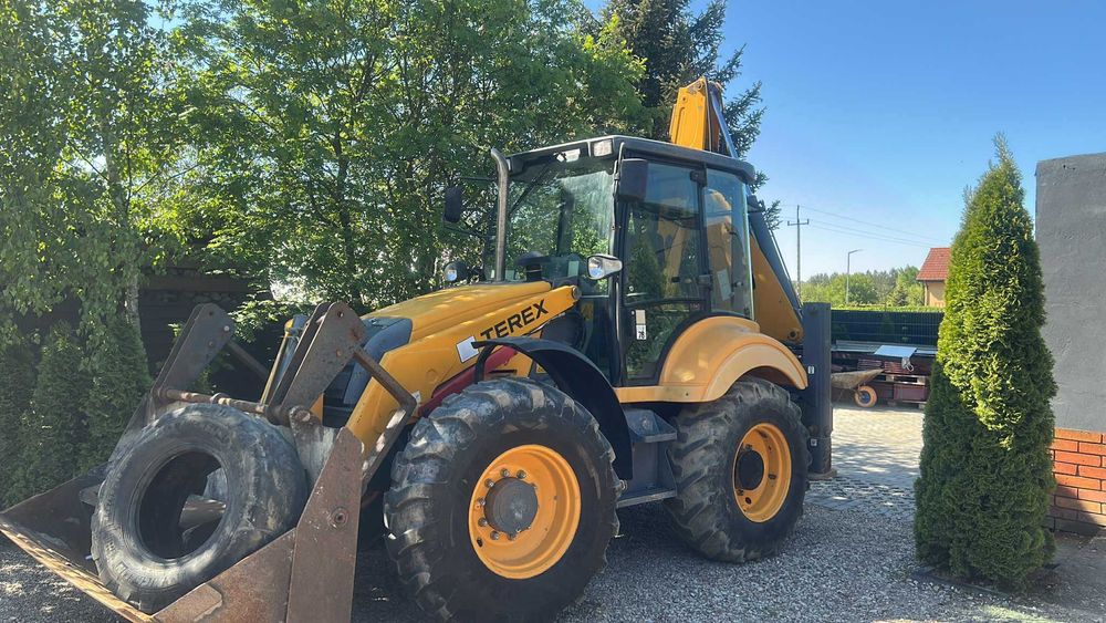 Usługi koparko-ładowarką