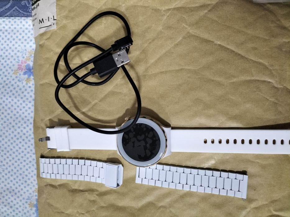 Vendo smartwatch branco novo
