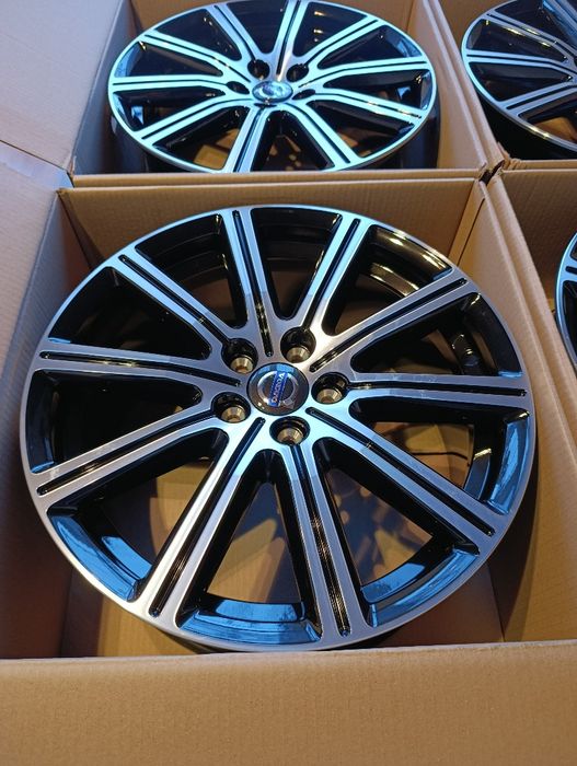 NOWE, ORYGINALNE FELGI VOLVO R18

Mam na sprzedaż fabrycznie nowy