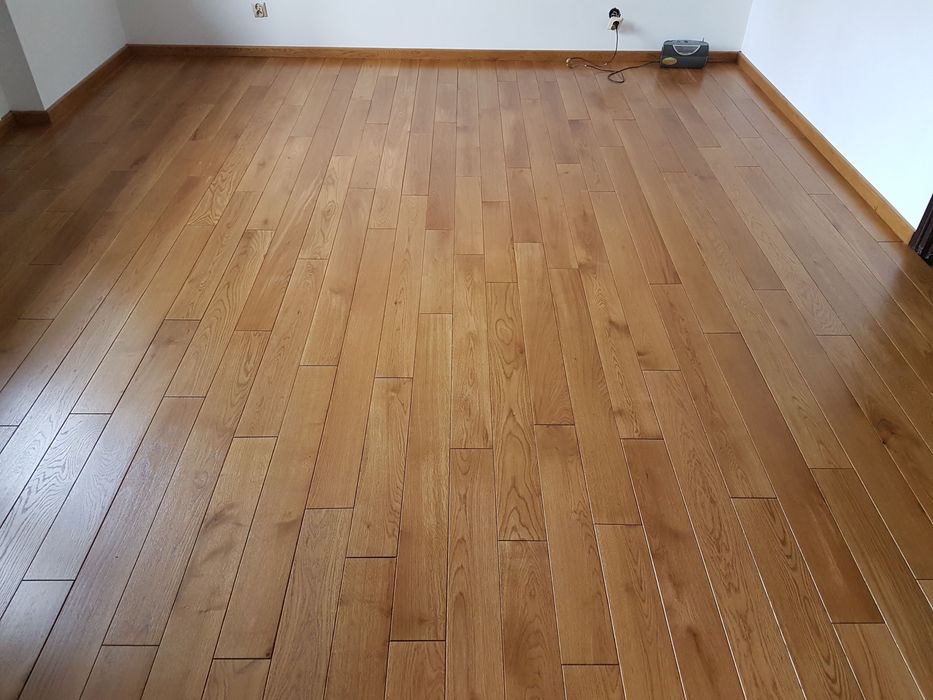 Parkiet Deska podłogowa drewniana dębowa klepka schody PRODUCENT