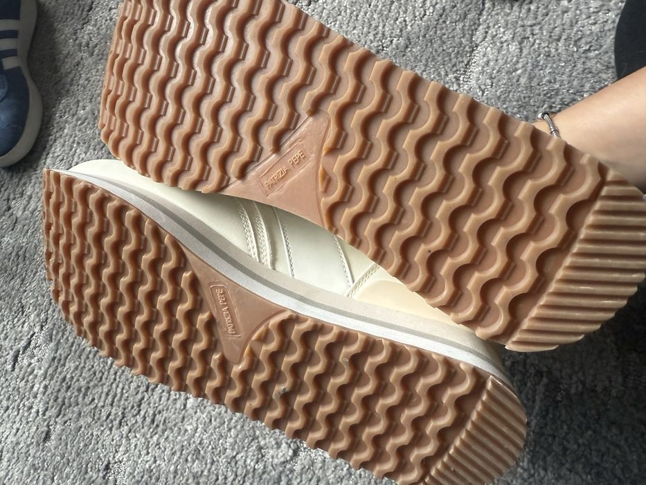 Buty sportowe sneakersy Patrizia Pepe 39