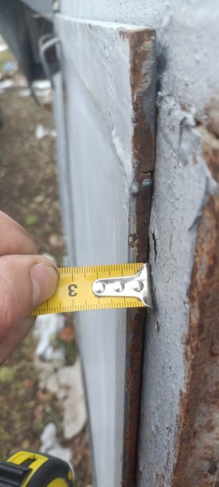 Двері металеві для гаража, складу