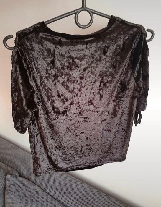 Bluzka welurowa czarna