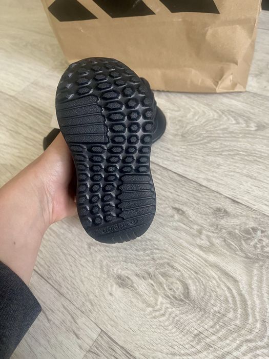 Крассовки adidas, кросівки , дитячі