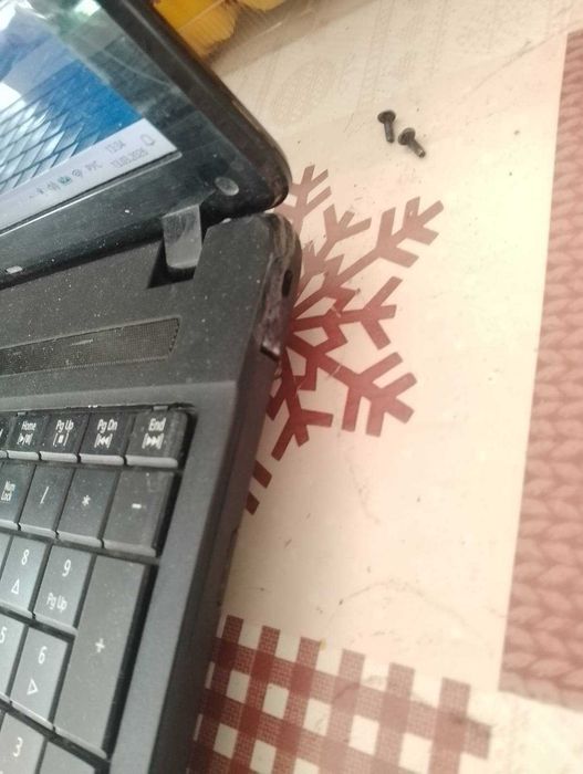 Acer Aspire E1-531 деталі