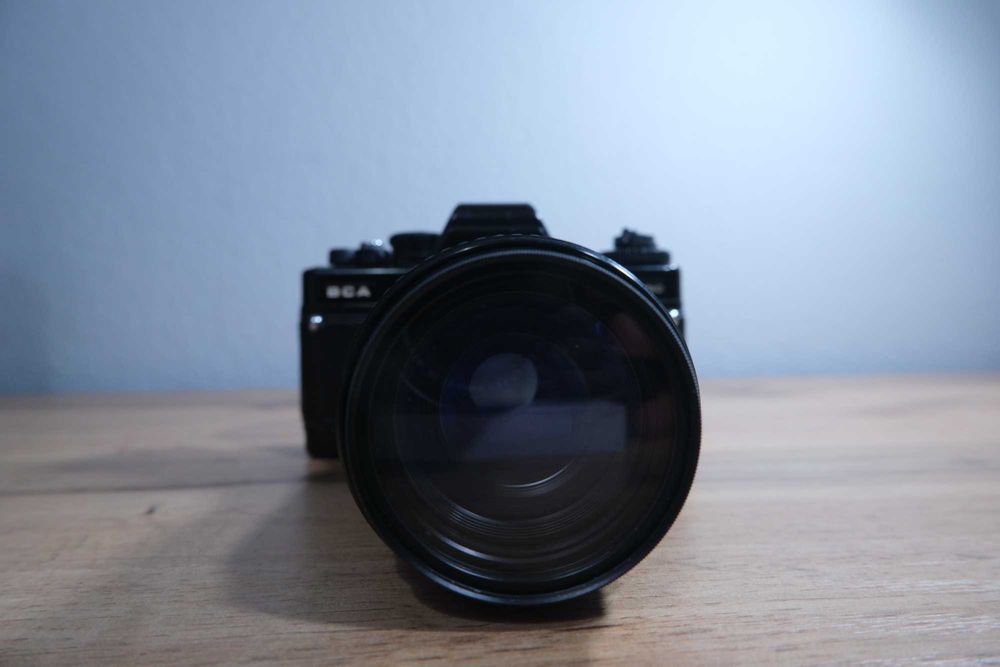 Praktica BCA z obiektywem Prakticar PB 80-200mm f/4.5-5.6 MC Pentacon