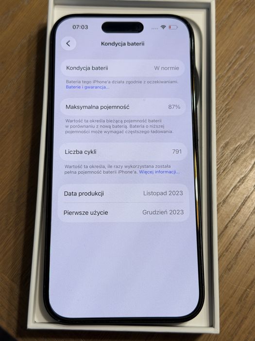 Iphone 15 Pro 256 GB – tytanowy błękit