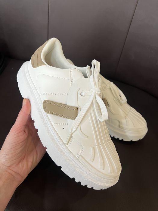 Белые кроссовки 39 размер (экокожа) супер цена