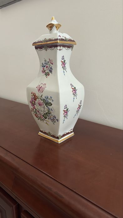 Jarra de Porcelana T. Limoges