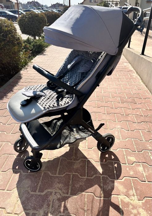 Easywalker Jackey Steel Grey Spacerowy, wozek podrożny do samolotu