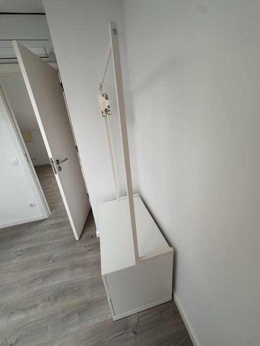 Movel com gavetas e pendurar - Branco