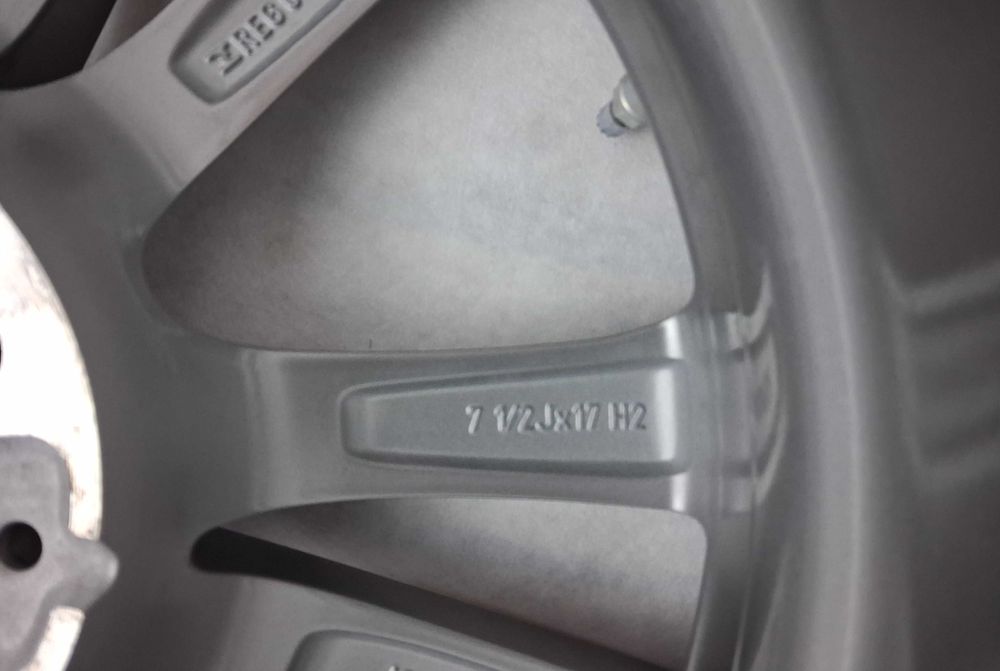 Felgi Alu. 4x Sztuki BMW Seria 5 G30/G31 17 7,5x17 5x112 ET27