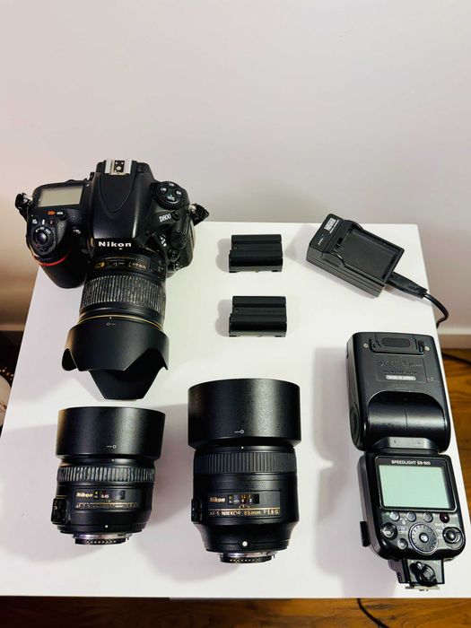 Nikon D800 + 3 x Nikkor 28 1.8 50 1.4 85 1.8 + lampa SB-900