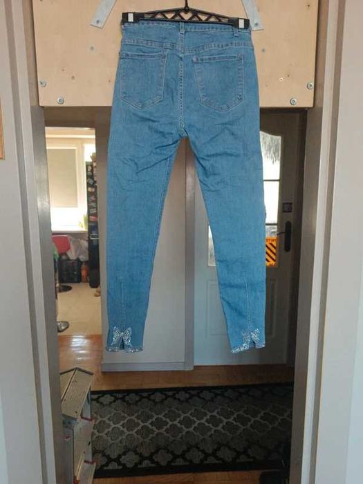 Spodnie jeansy ozdoby