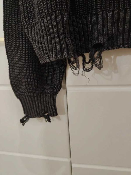 sweter damski szary