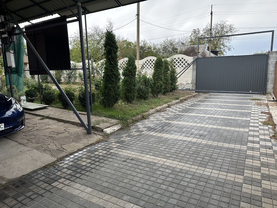 Житловий дім 240м.кв з підвалом - бомбосховищем.