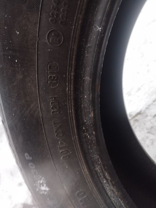 215/60R17 Opony zimowe Continental