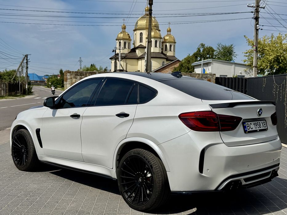 Продам BMW X6M під виплату