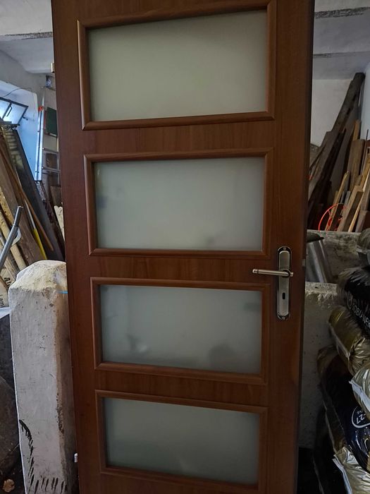 Drzwi pokojowe 80 z szybami i bez  prawe i lewe