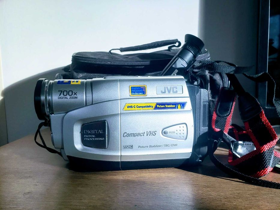 Відеокамера JVC GR-FX15E (VHS-C) + касета, зарядний, сумка
