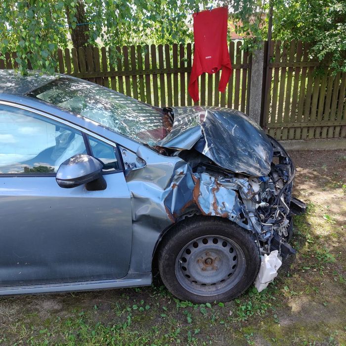 Toyota Corolla Pierwszy właściciel uszkodzony