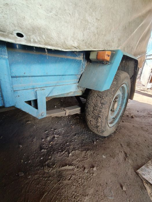 Причіп автобільний