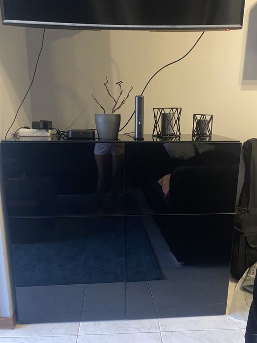 Armários + Estante com portas