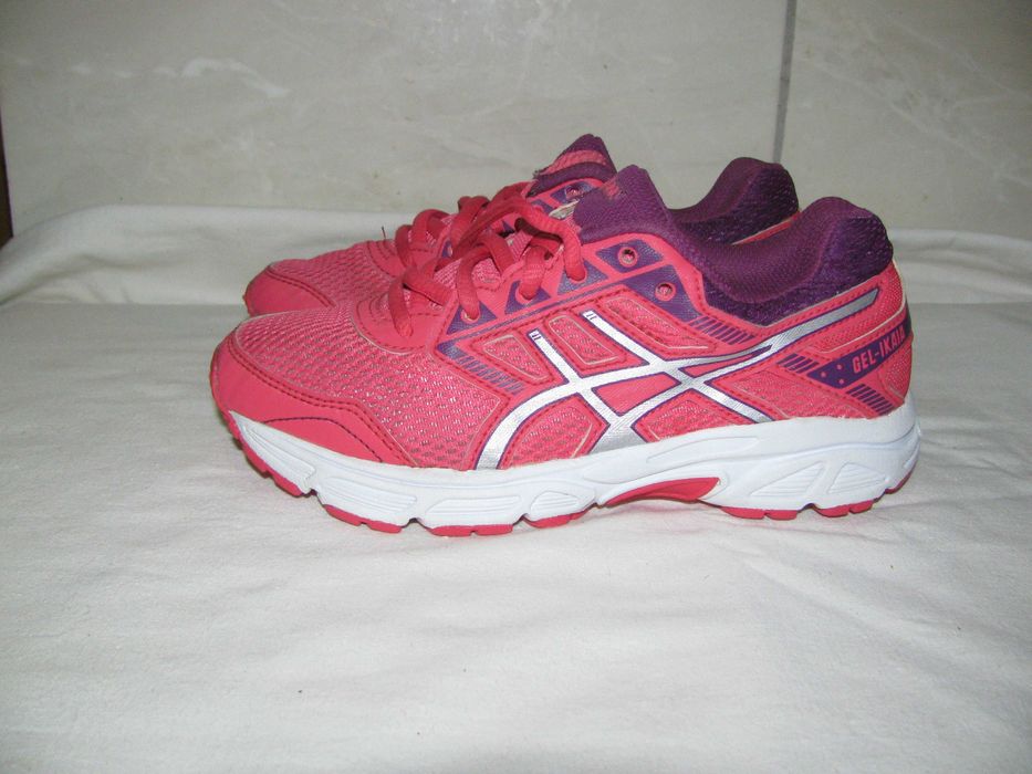 Кроссовки Oasics размер US 1, EUR 32,5, стелька 21 см