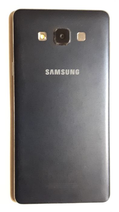 Продам недорого Samsung SM-A700FQ.