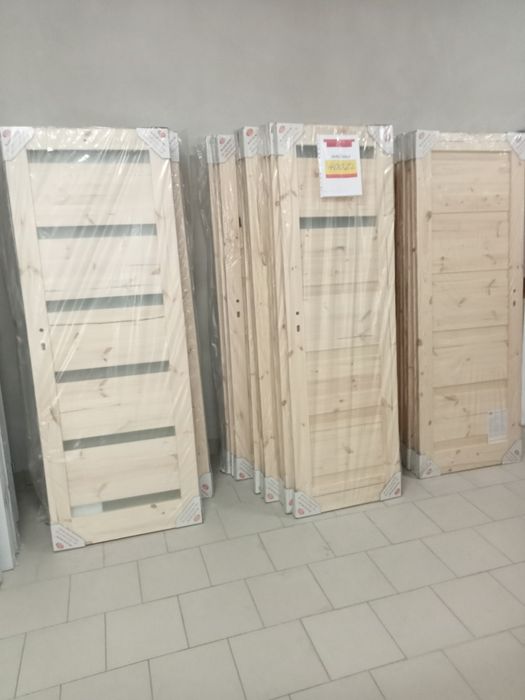 Drzwi wewnętrzne sosnowe