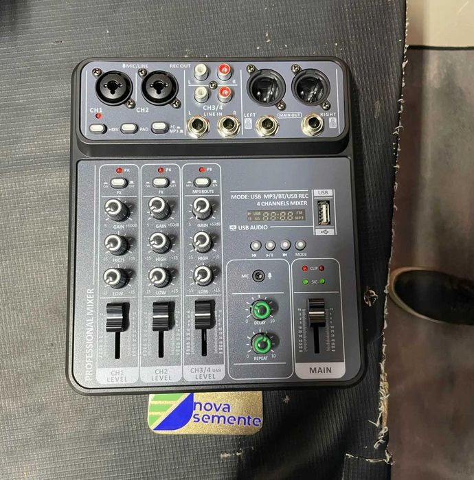 Аудиомикшер 4 канала с фантомным питанием (DJ/студийный микшер)