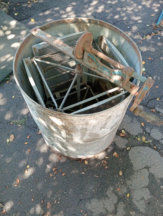 Медогонка на 4 рамки