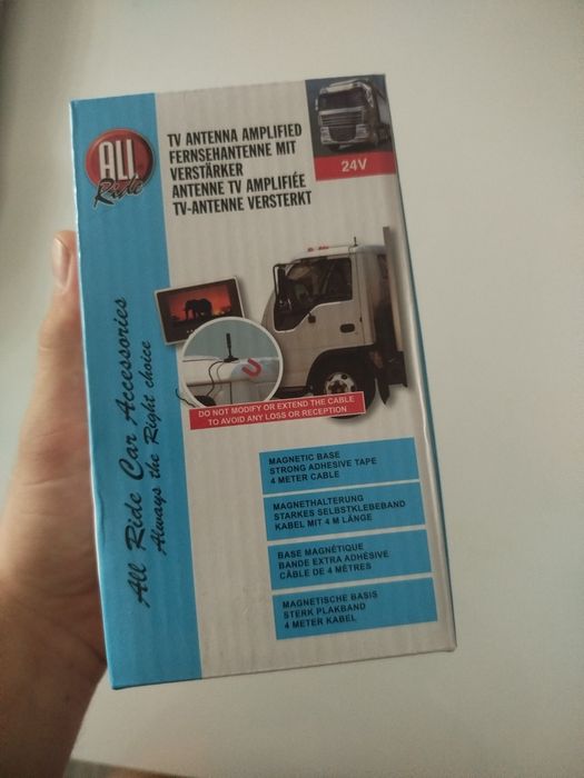 Antena samochodowa marki Grundig