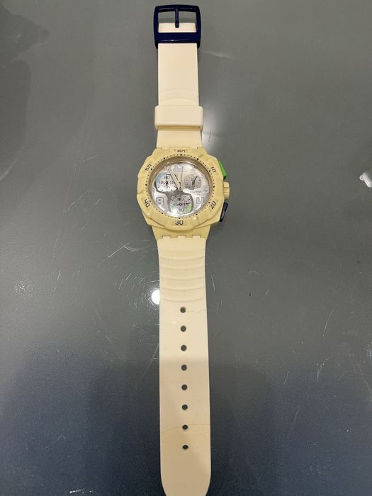 Relógio swatch Branco