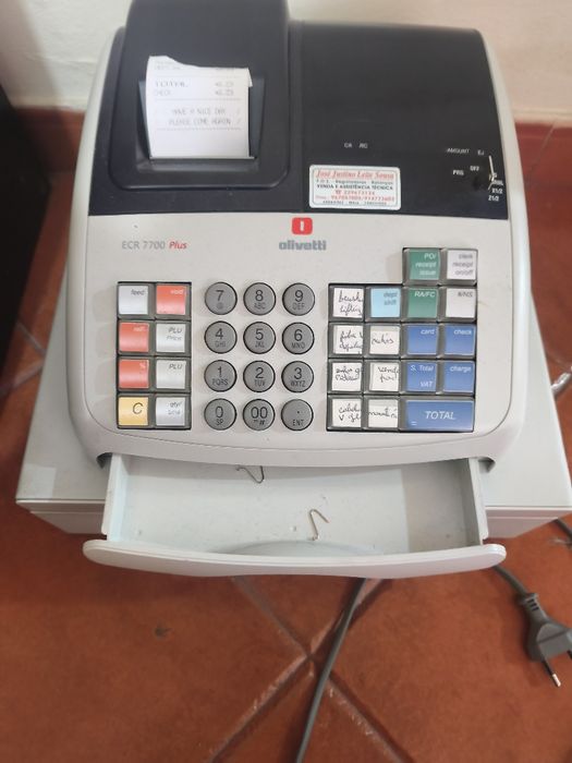Máquina registadora Olivetti