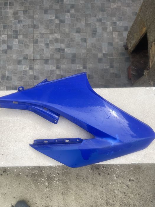 Plastico lateral direito wr125x