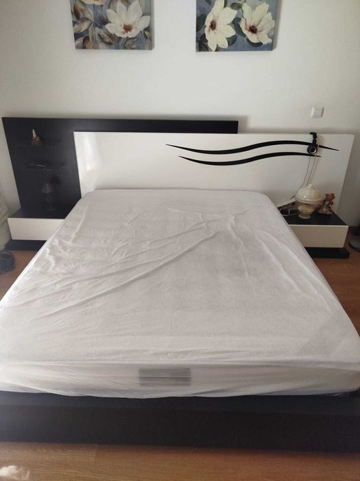 Quarto com cama de casal despesas incluídas