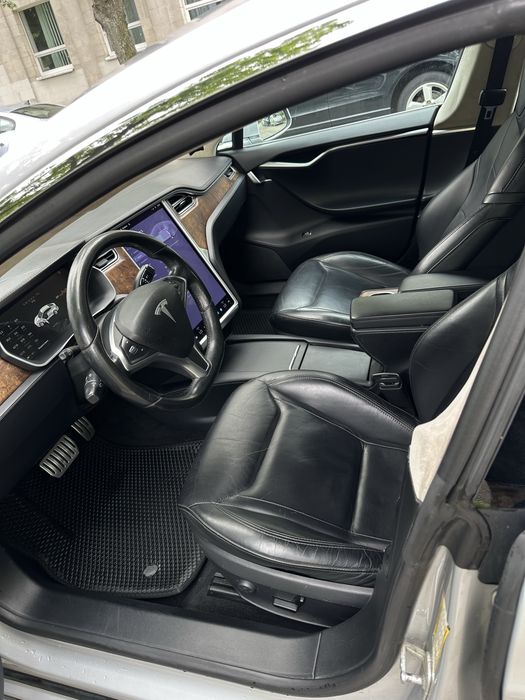 Tesla Model S  75 ( Тесла )